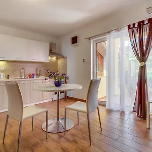  Apartman Petra
